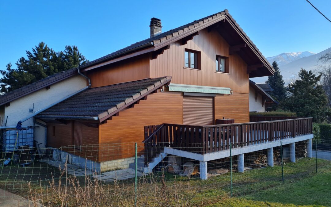 Rénovation façade avec finition clin — Maison individuelle à La Rochette